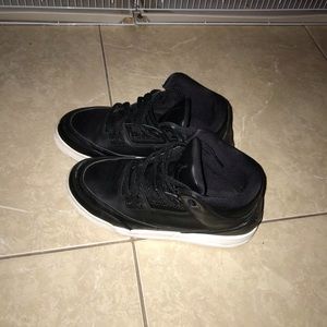 jordan retro black 3’s